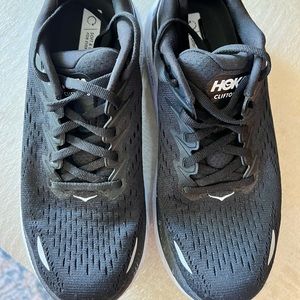 Hoka Clifton 8 - Size 6.5